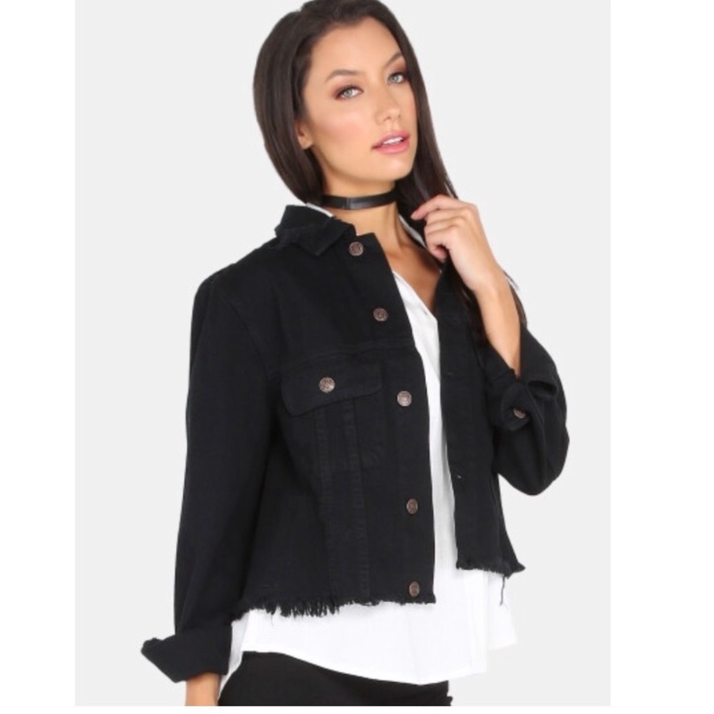 💐NWT Black Distressed Denim Jacket/Sequined Lips - Picture 2 of 8